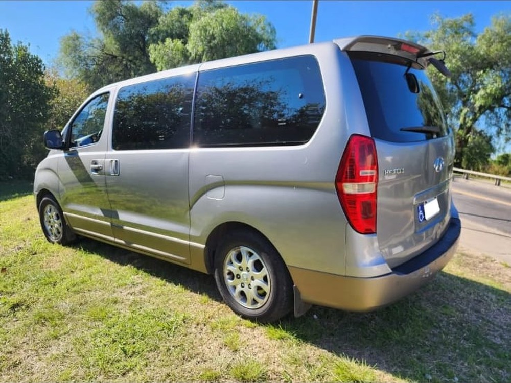 Hyundai H1 de Turismo y Traslados JLJ