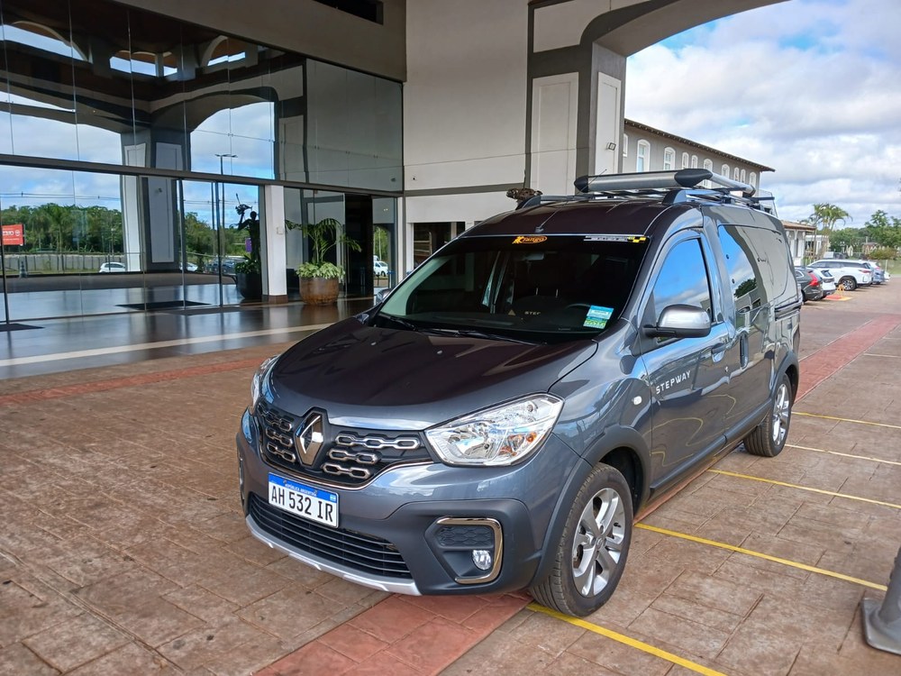 Renault Kangoo Stepway de Turismo y Traslados JLJ